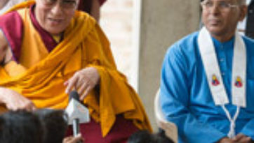 His Holiness the Dalai Lama Warmly Welcomed at Nagaloka