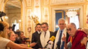 Visits to Wiesbaden City Hall and the Hesse Parliament