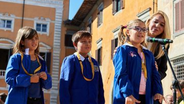 Public Talk in Pisa Square and the Opening of a Mind Science Symposium