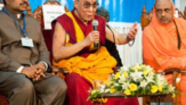 Kochi Showers Love and Respect on Dalai Lama