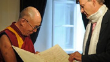 Budapest Confers Honorary Citizenship to His Holiness the Dalai Lama