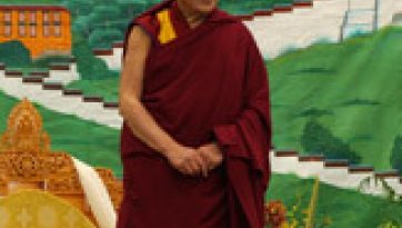 His Holiness Addresses Tibetan Community and Interacts with Chinese Students and Scholars