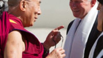 His Holiness arrives in San Diego for programs with three Universities