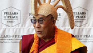 His Holiness talks about Educating the Heart in Honolulu