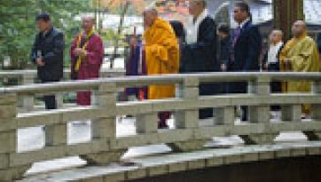 The Dalai Lama begins Vajra Dhatu initiations